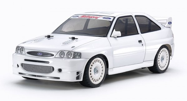 タミヤが発表した、1/10 RCカー「1998 フォード エスコート カスタム」。1997年にWRCにてデビューしたフォード・エスコートWRカーのロードカーバージョンだ