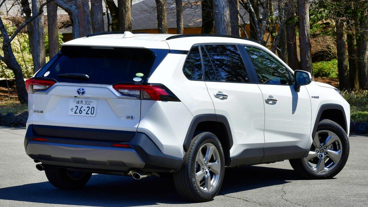 画像ギャラリー】トヨタとレクサスのSUV スタイルや内装を比較! 中古