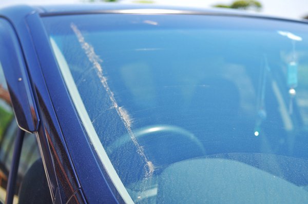 黄砂の季節襲来!! 花粉と間違えると大問題 放置もダメだけどいきなり洗車にも注意
