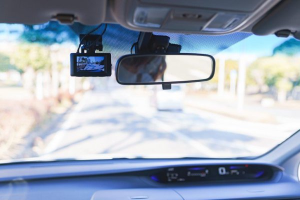 事故の決定的瞬間を捉えるドライブレコーダーは交通事故の検証に革新をもたらした（show999＠Adobe Stock）