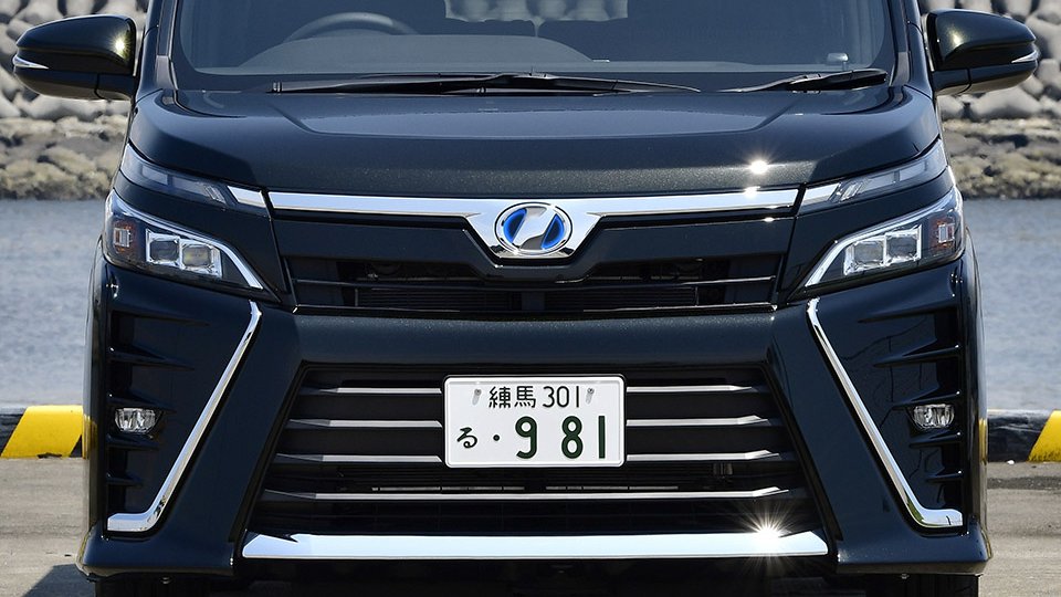 ヴォクシー販売好調 どうなる 大人気ミニバン3兄弟の生き残りを賭けた戦い 自動車情報誌 ベストカー