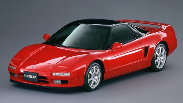 1990年登場の初代NSX。その存在はフェラーリのクルマ作りにも影響を与えた