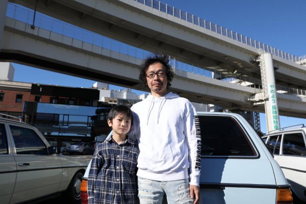 鈴木孝宜さんと280TE。息子さんが大きくなったら乗り継ぐのかな？