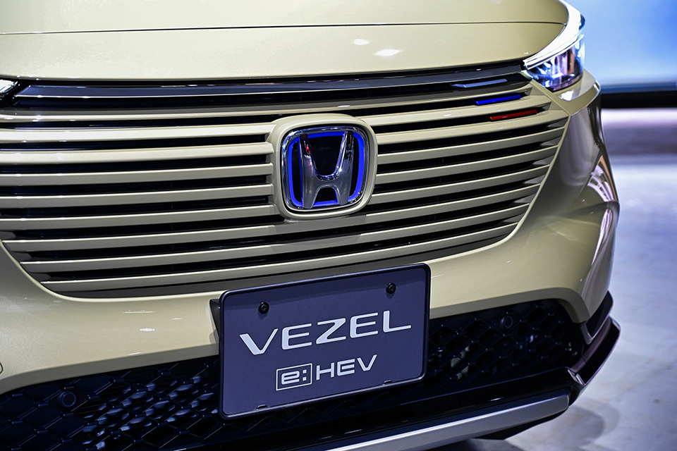新型ヴェゼルのデザインがビミョー問題を考える もはやこれはホンダの原点回帰だ 自動車情報誌 ベストカー