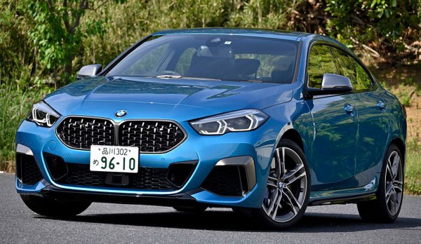 BMW M235iグランクーペ…昨年度のCOTY受賞モデル。手頃サイズだ