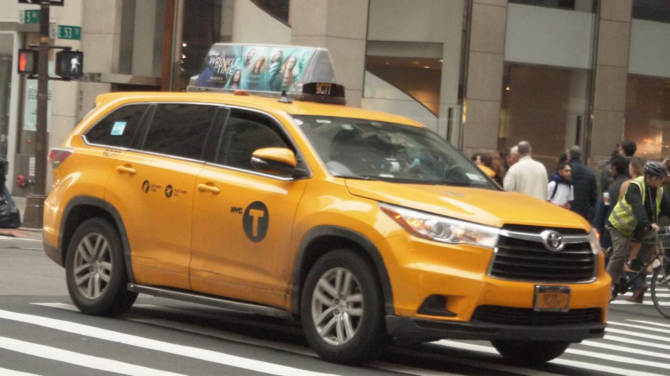 電動化と脱セダンの波 変わる世界のタクシー事情 自動車情報誌 ベストカー