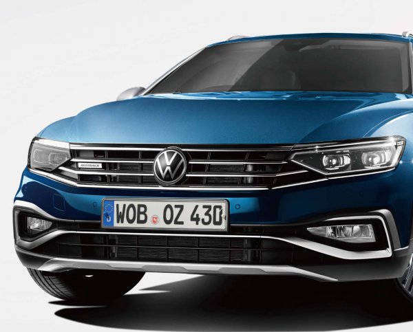 VW上級モデル パサートがマイナーチェンジへ　デジタル化を強化して発売!!