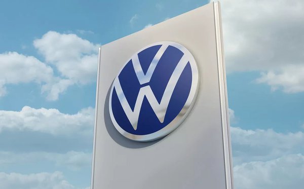 VWは2020年6月に新しいブランドロゴを日本に導入