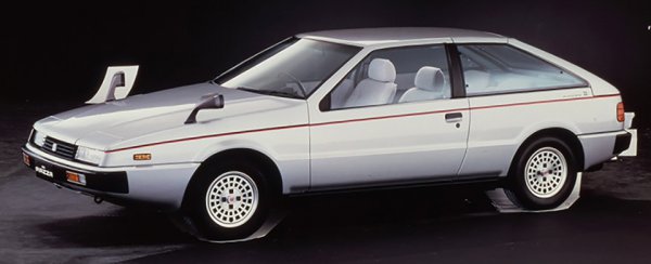 117クーペの後継として登場したいすゞ ピアッツァ。どちらもG・ジウジアーロのデザインだ