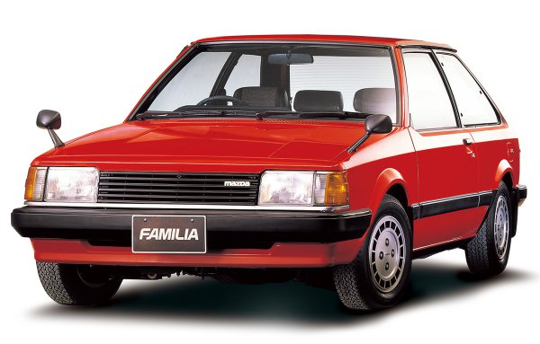 1980年に発売されたマツダ ファミリア 5代目BD型。このクルマは第1回 1980 – 1981日本カー･オブ･ザ･イヤーを受賞した