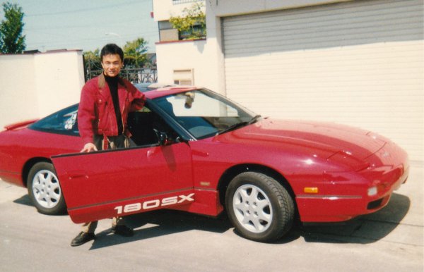 筆者の岡本幸一郎氏とその愛車 180SXの写真。当時、バブル期の金利の高いローンを組んで20代の若者がふつうにクルマを買っていた
