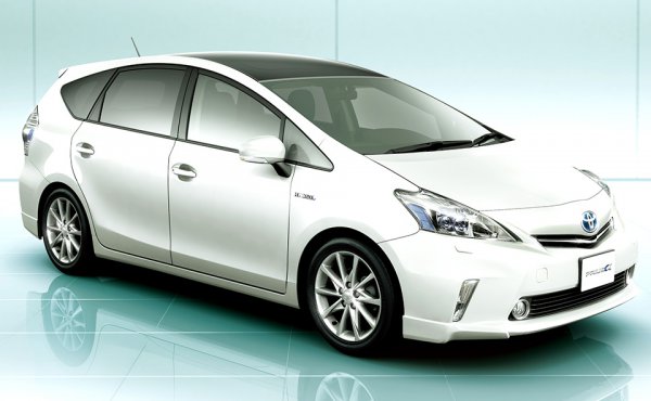 プリウスαがトヨタ史に果たした役割 天寿を全うした幸福な1台? 【偉大な生産終了車】 自動車情報誌「ベストカー」