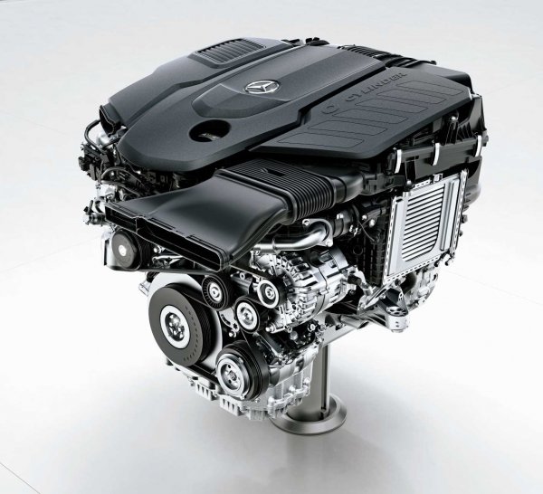 搭載されるクリーンディーゼルエンジンは、G 350 d同様の「OM656」型だが、ハイチューン仕様となるのが大きな特徴
