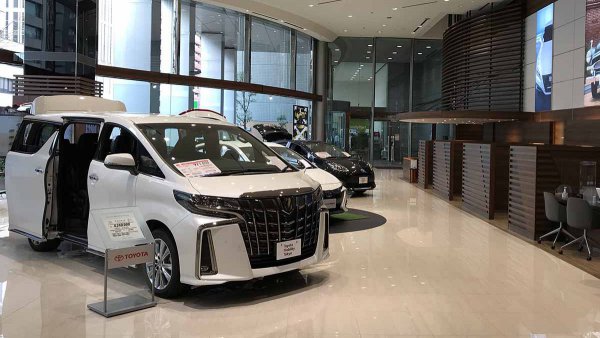 迫る危機!! クルマが売れない!! どうなる日本の新車市場 少子化と格差拡大で続く市場減少