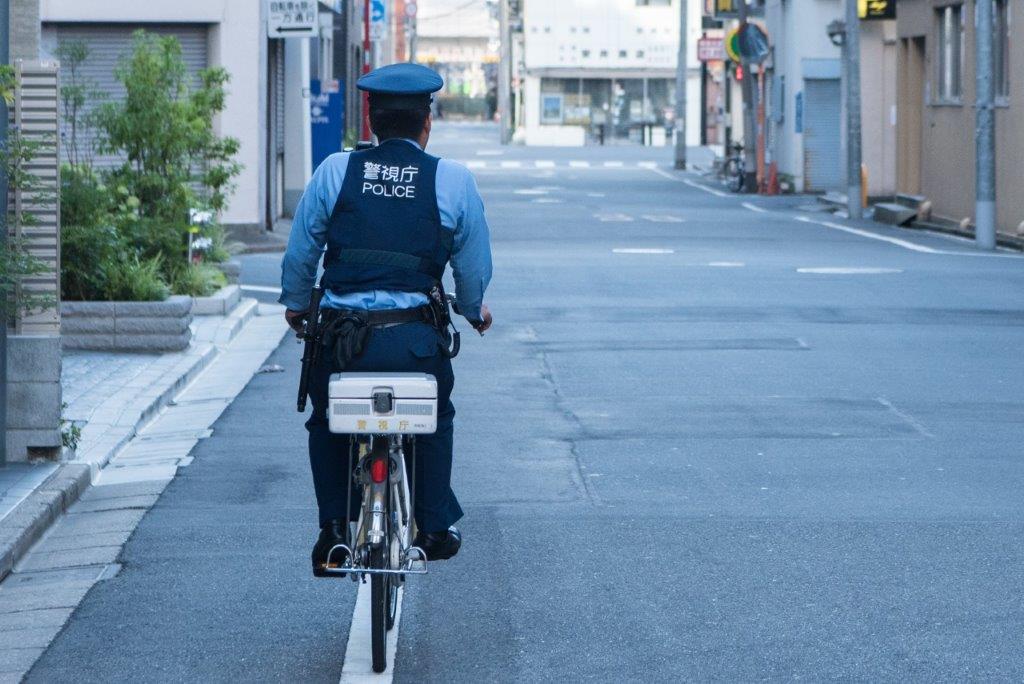 ついに警察も重い腰を上げる！ 自転車に違反金制度創設へ【クルマの 