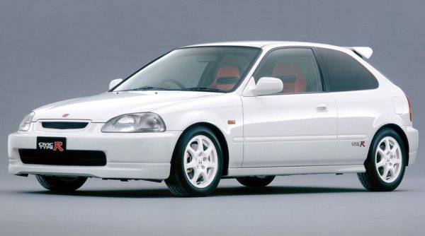 日本車 歴代No.1…ホンダ初代シビックタイプR（1997年）。FFながらリアサスを積極的に使う操縦性が光る