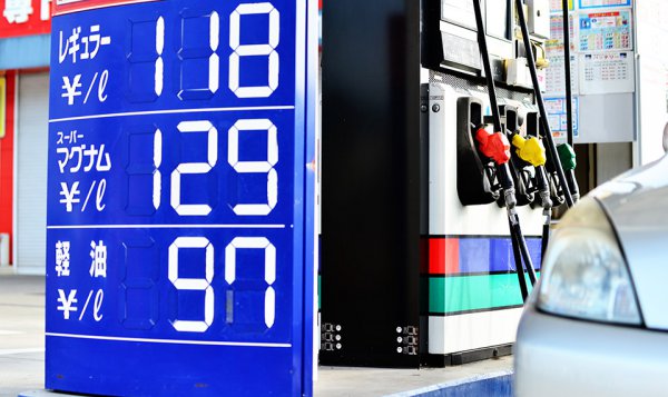 ガソリンスタンドを展開する大手メーカーは小売業など別業態への転換が急務となる