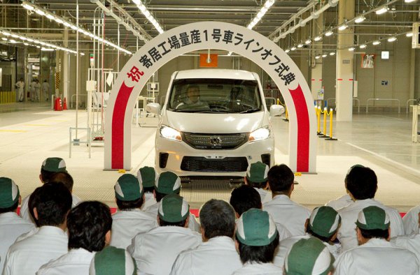 寄居工場ではフリード、CR-V、ホンダe等が製造されている。生産枠に余裕があり、新たにステップワゴンの生産を引き受けることも可能とみられる