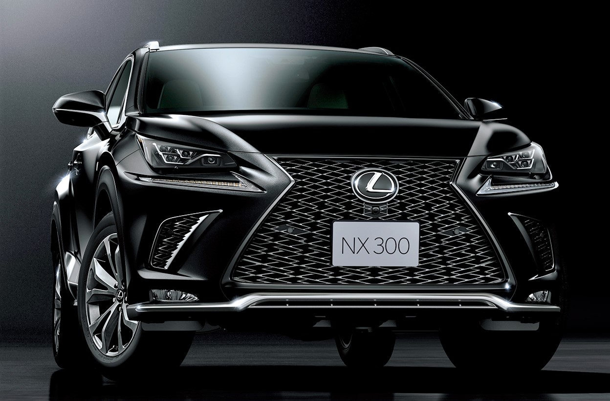 画像ギャラリー 新型レクサスnxデビュー直前 新旧nxを写真で比べてみよう 自動車情報誌 ベストカー