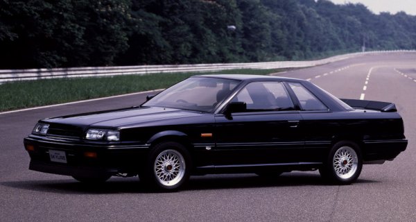 1987年8月、限定800台で生産されたR31型スカイラインGTS-R