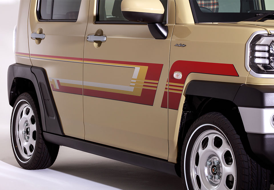 「80’s」…1970～1980年代のRV車によく見られた印象的なグラデーションストライプを纏う。ノスタルジックかつ新鮮な印象