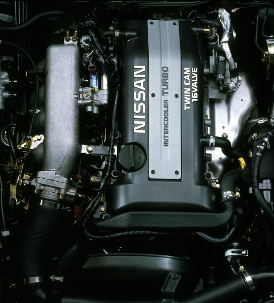 S15型 日産シルビア スペックRに搭載されるSR20DET。ターボエンジンであるスペックRには6速MTが組み合わされる