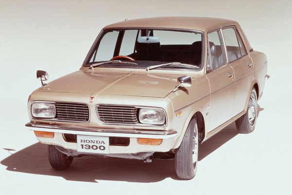 1969年に登場したホンダ 1300。本田宗一郎の空冷へのこだわりから生まれたのがDACCエンジンだった