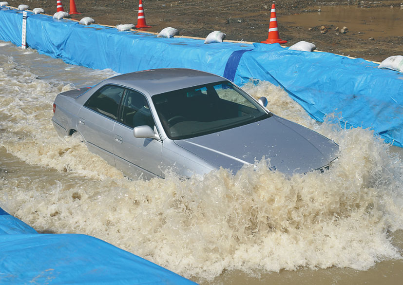 どこまで直せる 保険は降りる 知っておきたい クルマと水害 自動車情報誌 ベストカー