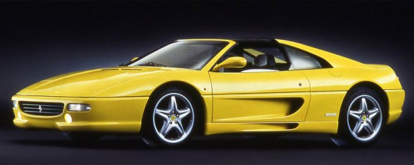 1994年から1999年まで販売されたフェラーリF355。3495ccV型8気筒DOHC（5バルブ）エンジンを搭載。最高出力は380ps／8200rpm、最大トルクは36.7kgm／5800rpm