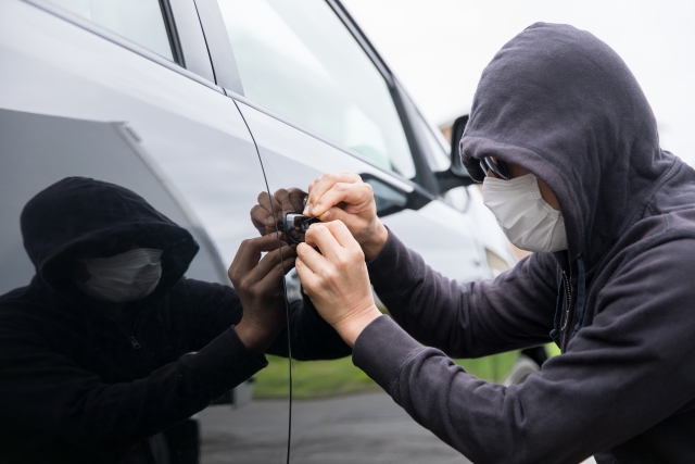 新手の脅威 新型車両盗難手口 Canインベーダー対策はこうすべし 自動車情報誌 ベストカー