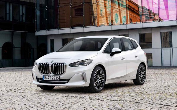 BMW 2シリーズアクティブツアラーの新型が欧州でお披露目に