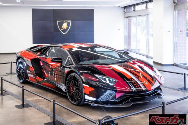 筆者曰く、「ランボルギーニを好んで乗っている方の多くは目立つことが大好きでノリがいい」