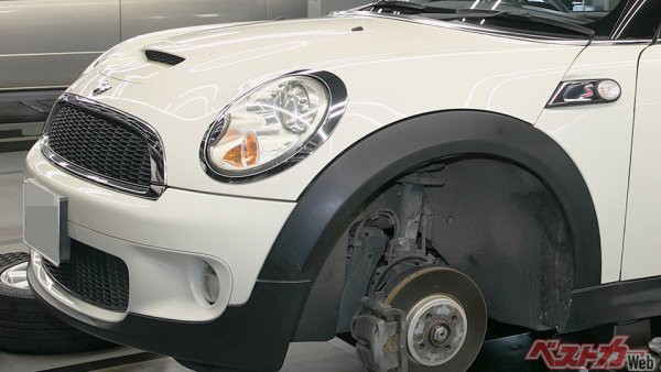 中古車を購入したらまずタイヤ交換 それでクルマはシャキッと引き締まる 自動車情報誌 ベストカー 中古車を購入したらまずタイヤ交換 それでクルマはシャキッと引き締まる 自動車情報誌 ベストカー