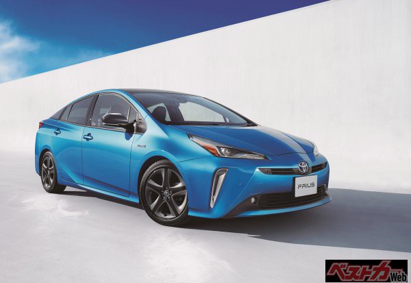 プリウスは2019年から2021年で1カ月あたりの売り上げが半減した