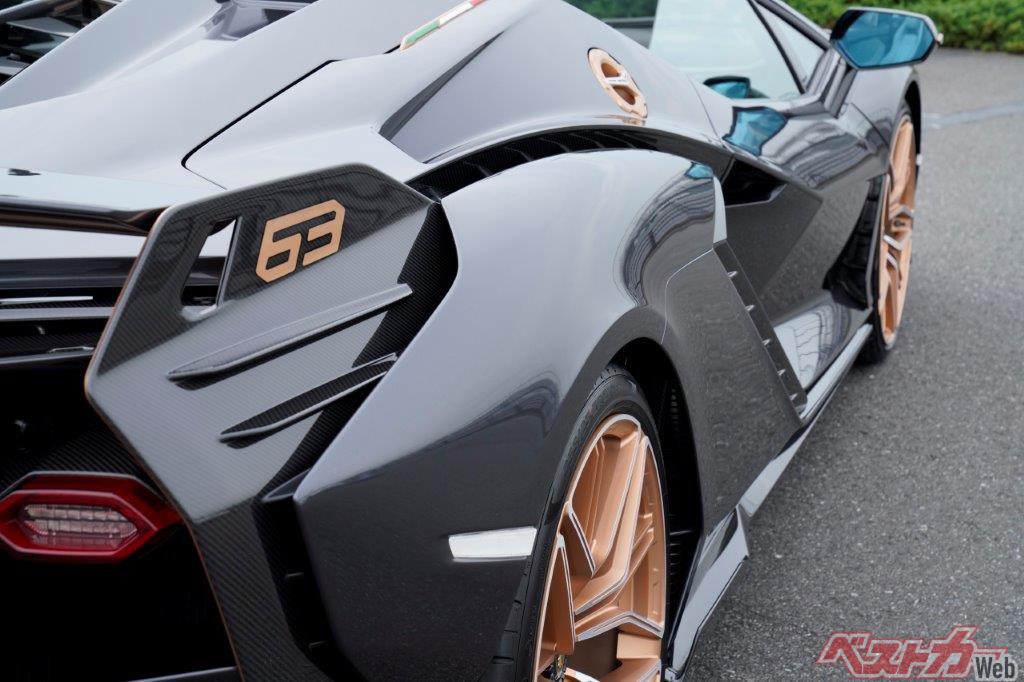 超貴重 世界限定19台 ランボルギーニ シアンロードスターに乗った 自動車情報誌 ベストカー 超貴重 世界限定19台 ランボルギーニ シアンロードスターに乗った 自動車情報誌 ベストカー
