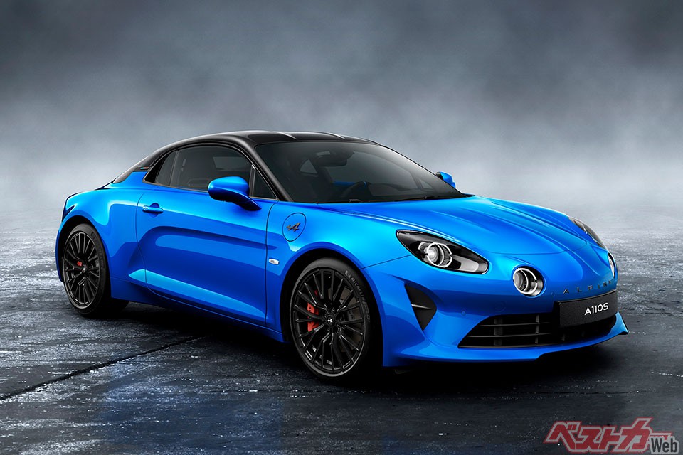 アルピーヌ A110S ビトン・リミテ(限定モデル・9月30日発売)。F1チーム関係者と同じA110Sを手に入れるチャンス