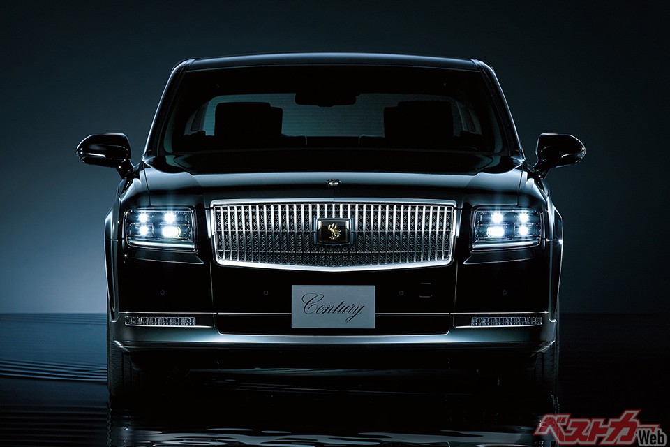 第8位:3代目センチュリー(現行型・2018年)。12気筒センチュリーの名車感もさることながら、第三世代の押出しの強さはまさにVIP専用車