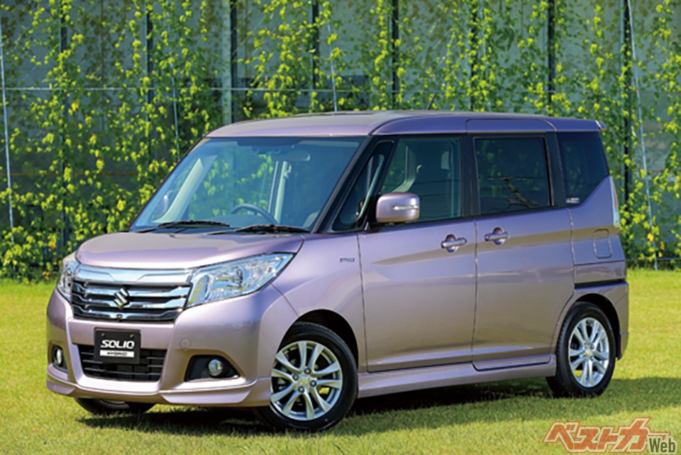 第3位:3代目ソリオ(2015年)。飛び抜けた実用性能を秘めた扱いやすいハイトワゴン。エコ性能もハイレベルだ