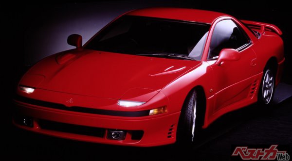 ダイナミックなスタイリングのGTO。高性能V6ツインターボエンジンに、4WD、4WS、ECS、ベンチレーテッドディスク、アクティブエアロ、アクティブエキゾーストなど先進技術を満載