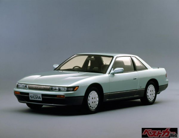 このクラスでもFRを堅持したS13シルビアは、スポーツ志向のユーザーたちから高く評価された