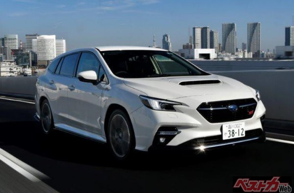 21年10月にデビューした現行型スバルレヴォーグ。電制サス、アイサイトX、SGP、1.8Lダウンサイジングターボとスバルの最先端を盛りこんでいる