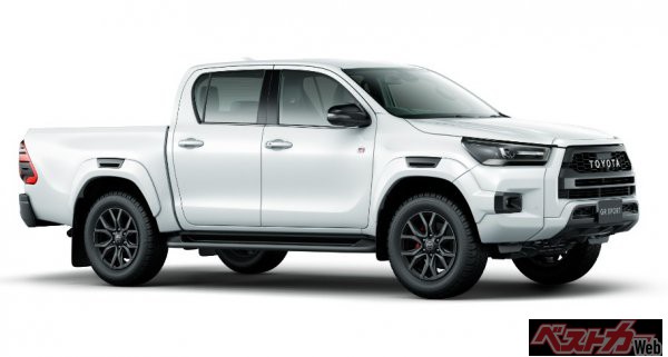 ハイラックスGRスポーツ。数々の専用装備を身にまとい、タフさに加えてスポーティさを前面に押し出した仕様となっている