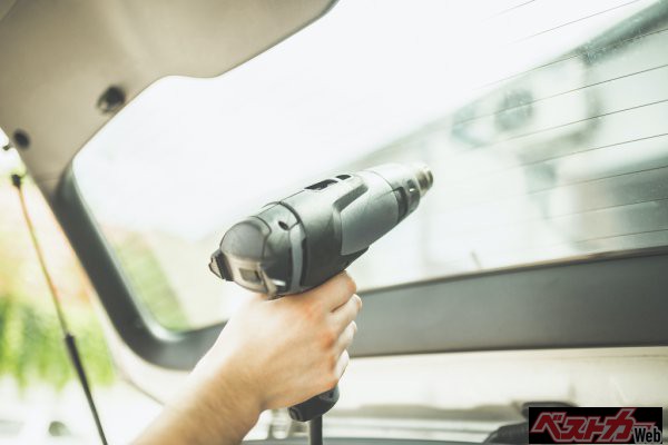 数万円の請求額の大半は技術料!? クルマ用ウィンドウフィルムは素人でも充分に施工可能か