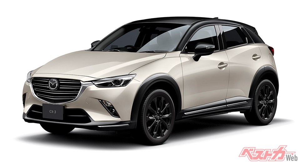 写真はCX-3 “スーパー・エッジー”。2トーンボディを採用し、ボディ色はプラチナクォーツメタリックを含め4色から選択できる