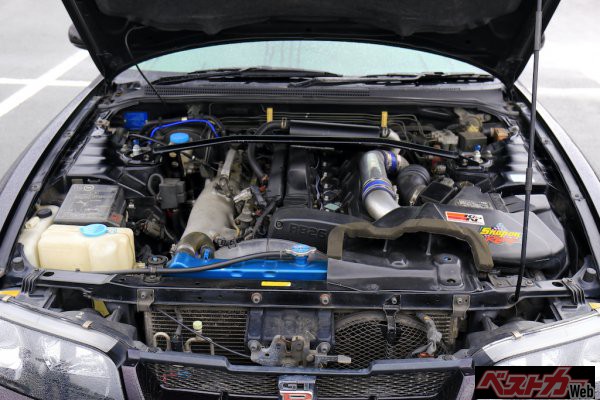 実はN1用のエンジンに載せ換えているという。ノーマルでは自主規制で280馬力におさえられたRB26DETTエンジンも、レース用となれば一切の束縛から解き放たれ、本領発揮となる