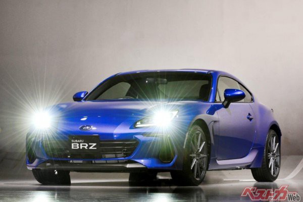 21年7月に発売された新型BRZ。スバルらしい安定指向の味付けが施され、どこでも安心して楽しめるスポーツカー