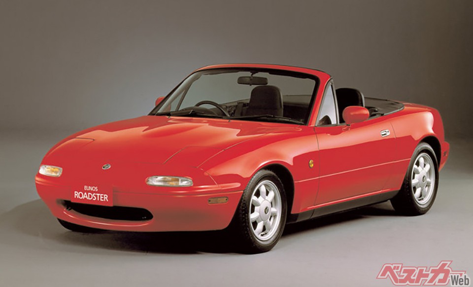ユーノスロードスター(1989年) 日本を代表するFRオープンスポーツの出発点。ユーノスロードスターという名前で登場した