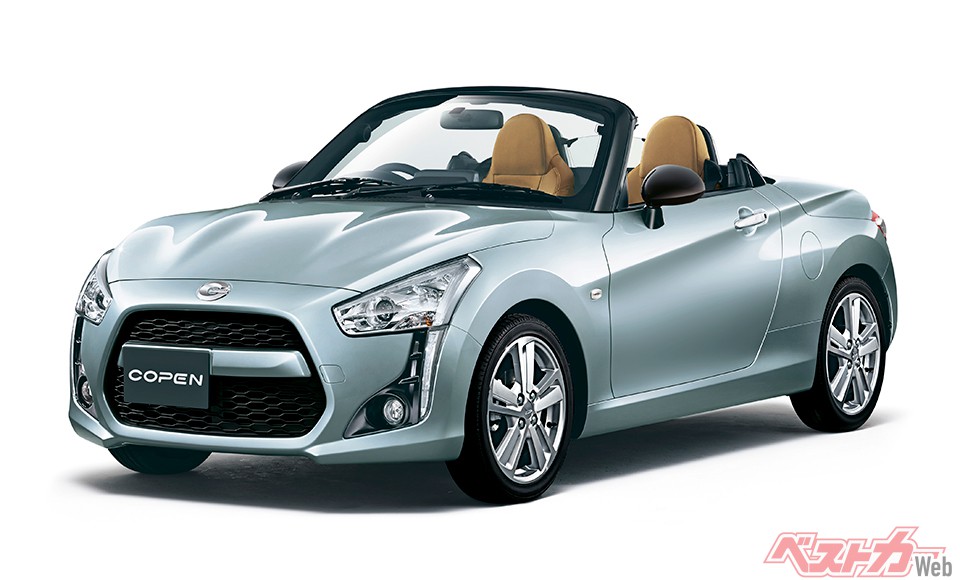 ダイハツ コペン 電動開閉式トップを備え、まあまあ実用的にも使えるオープンスポーツ。パワーユニットは直3ターボのみで、トヨタとタッグを組んだ「コペンGRスポーツ」もある