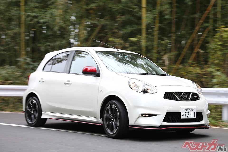 専用エンジンではあるけれど、リッターあたり出力は77psしかない。クラシカルかつオーソドックスな、普通のエンジンをベースにしたライトチューンだと思えば間違いない。とはいえ乗ると案外面白いです