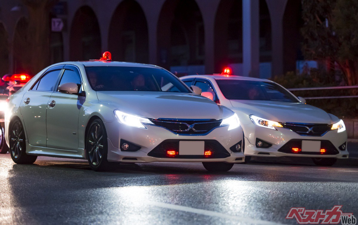 警察マニアだけが知る 細かすぎる覆面パトカーの見分け方 自動車情報誌 ベストカー 警察マニアだけが知る 細かすぎる覆面パトカーの見分け方 自動車情報誌 ベストカー